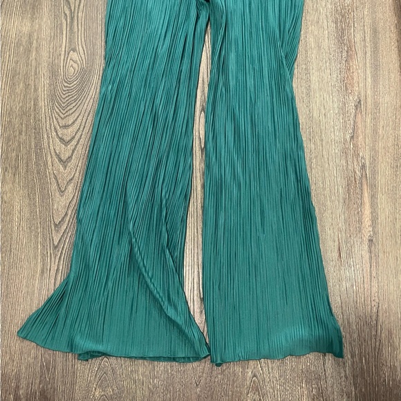 Meshki Womens Flare Pants Crinkle Pleated Slit Hem Pull-On Stretch Green Size XS - Picture 8 of 9